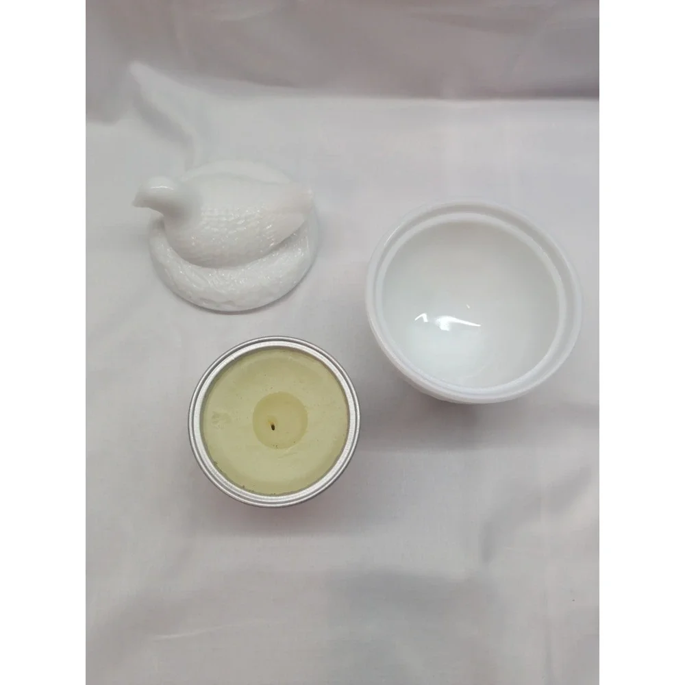 Vtg Avon White Milk Glass Bird on Nest Covered Candle Holder W/ Candle 4.5